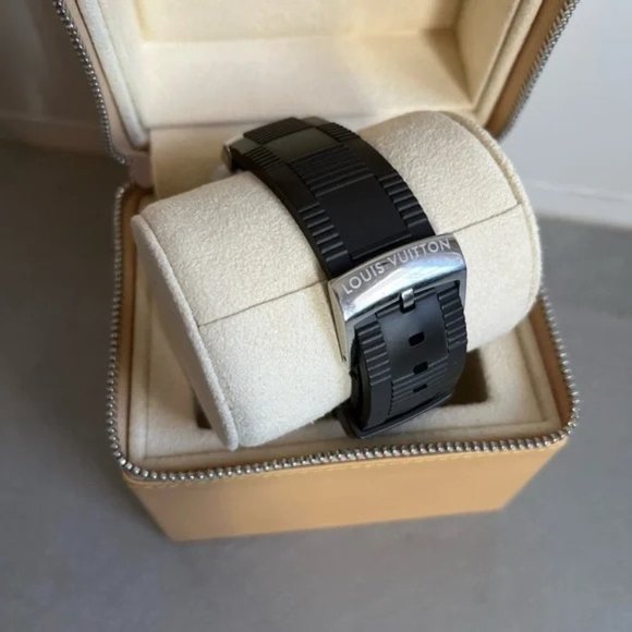 Louis Vuitton Q1031 Men's Tambour Diving Automatic Watch - Picture 4 of 7